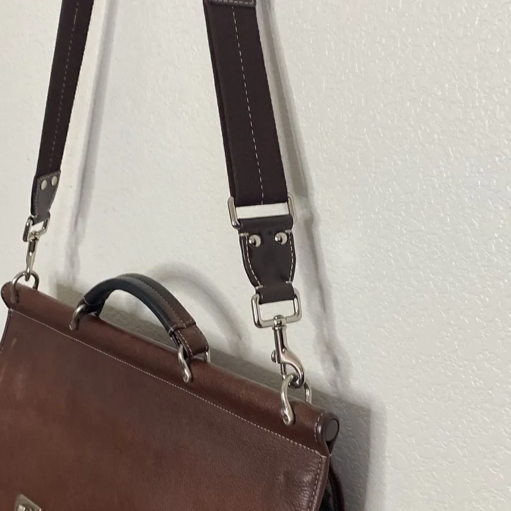 JOHNSTON AND MURPHY Brown Leather Briefcase